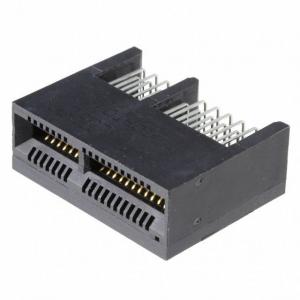  PCI-E 连接器